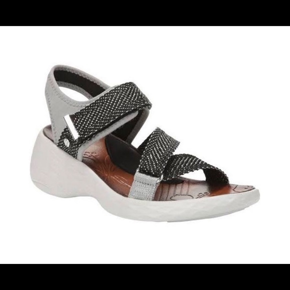 bzees jive sandals